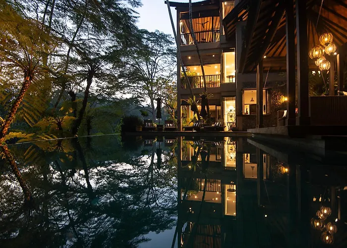 Naga Putih * Ubud