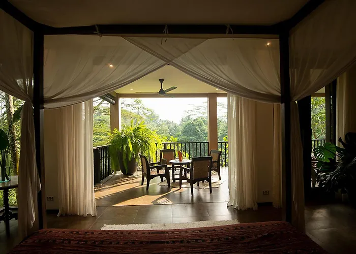 Villa Naga Putih *