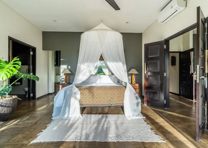 Naga Putih Villa